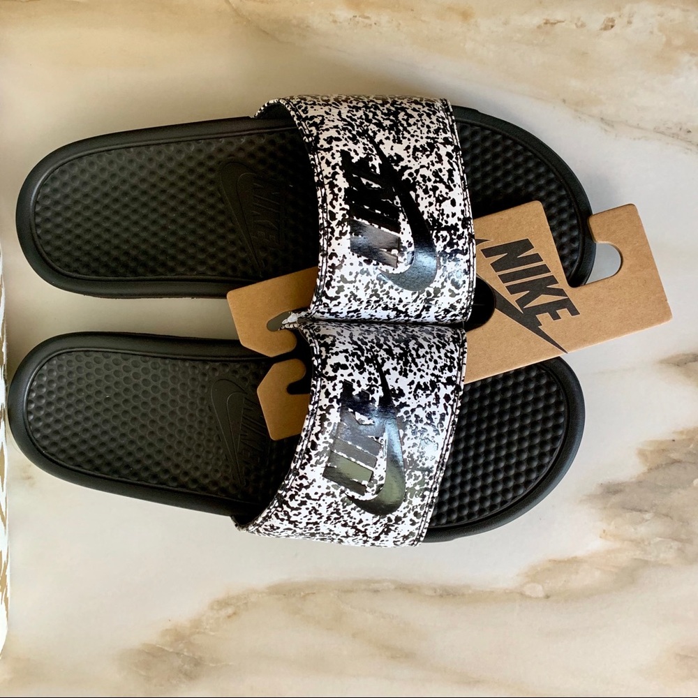 Men’s Nike Benassi Slides, Size 13